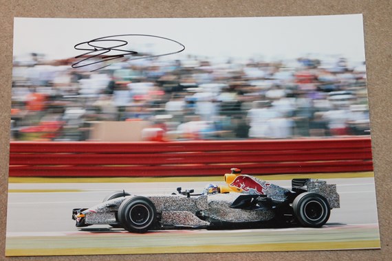 DAVID COULTHARD SIGNED RED BULL PICTURE